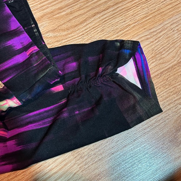 Calvin Klein Performance Quick Dry Purple Black Abstract Leggings‎ - Picture 2 of 3